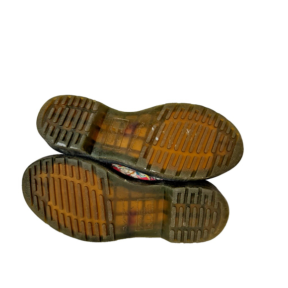 Dr. Martens 50th Anniversary Sanrio Hello Kitty Boots Limited Edition - Picture 13 of 14